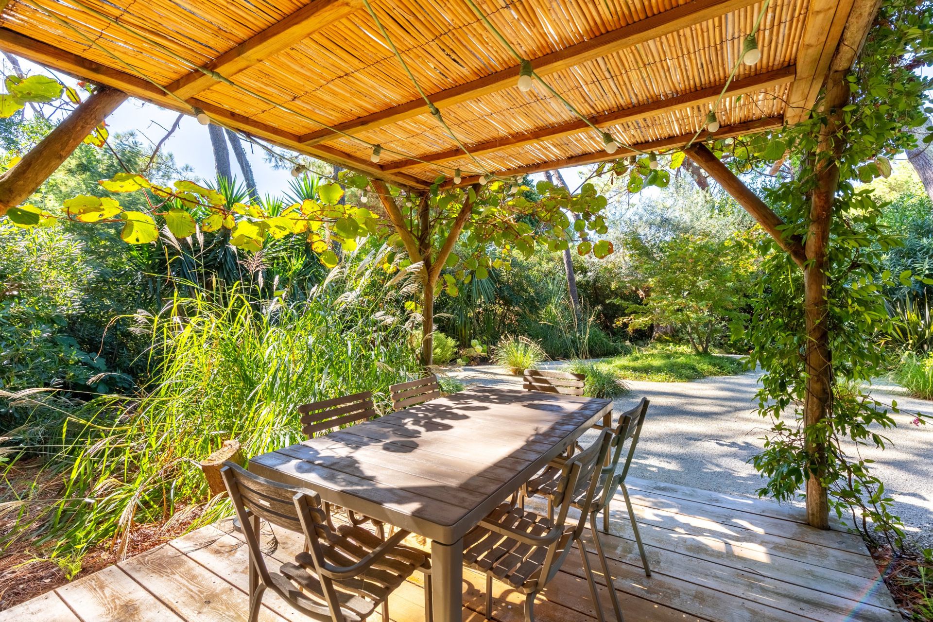 house 4 Rooms for sale on CAP FERRET (33970)
