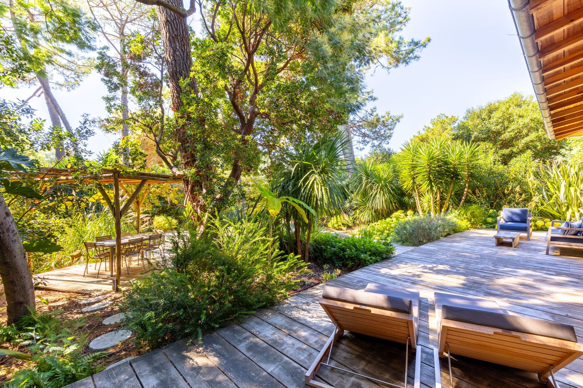 house 4 Rooms for sale on CAP FERRET (33970)
