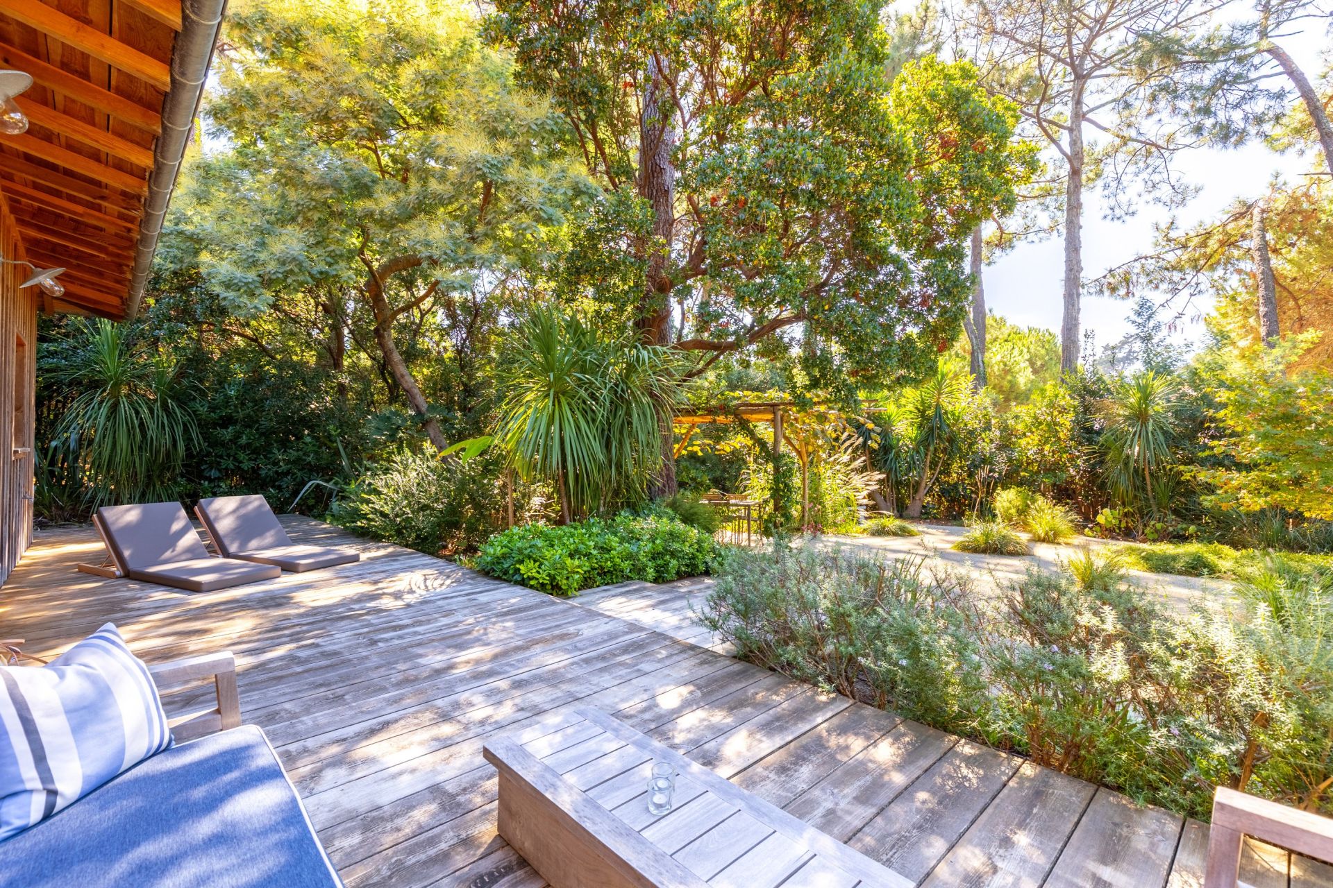 house 4 Rooms for sale on CAP FERRET (33970)