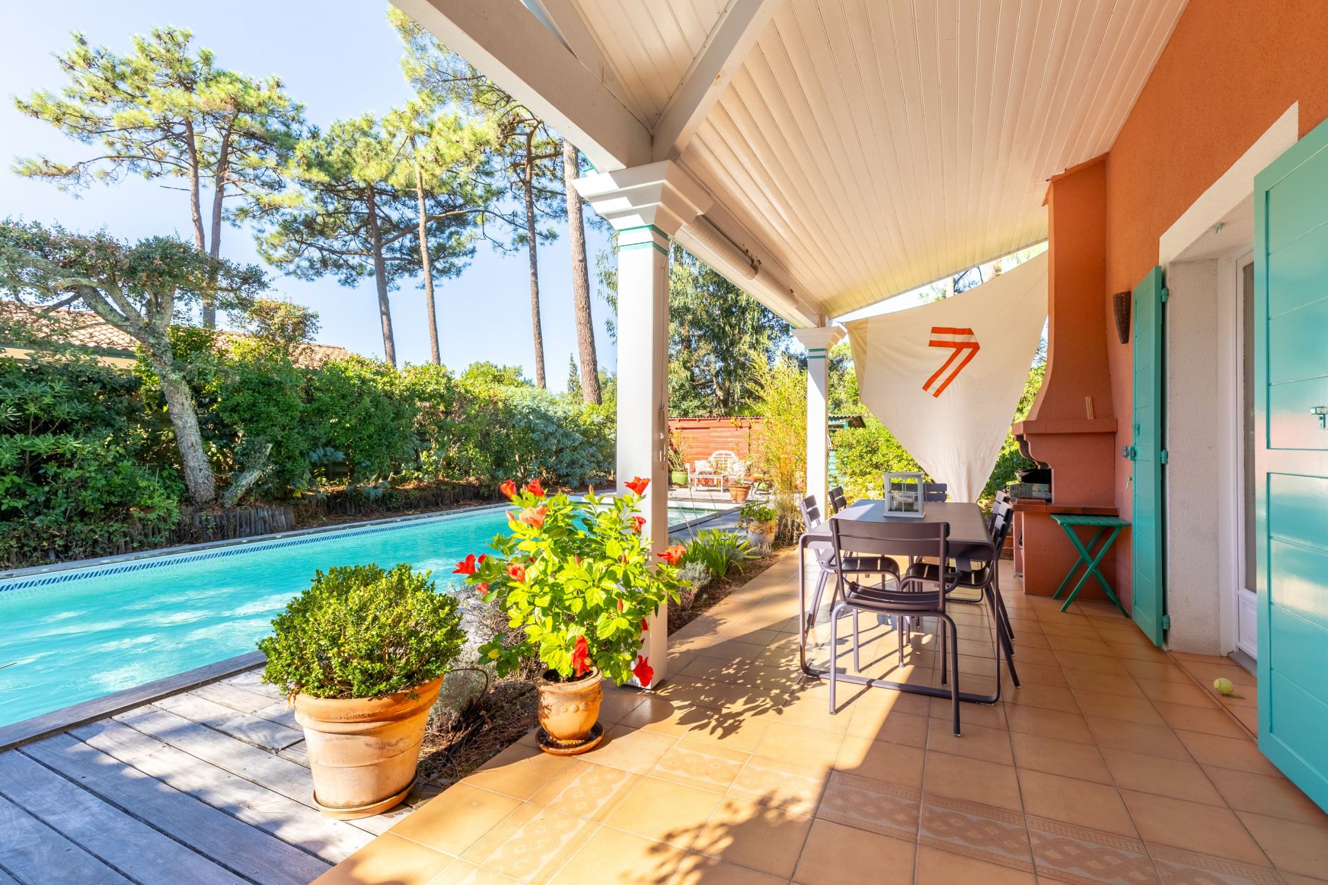 house 5 Rooms for sale on CAP FERRET (33970)