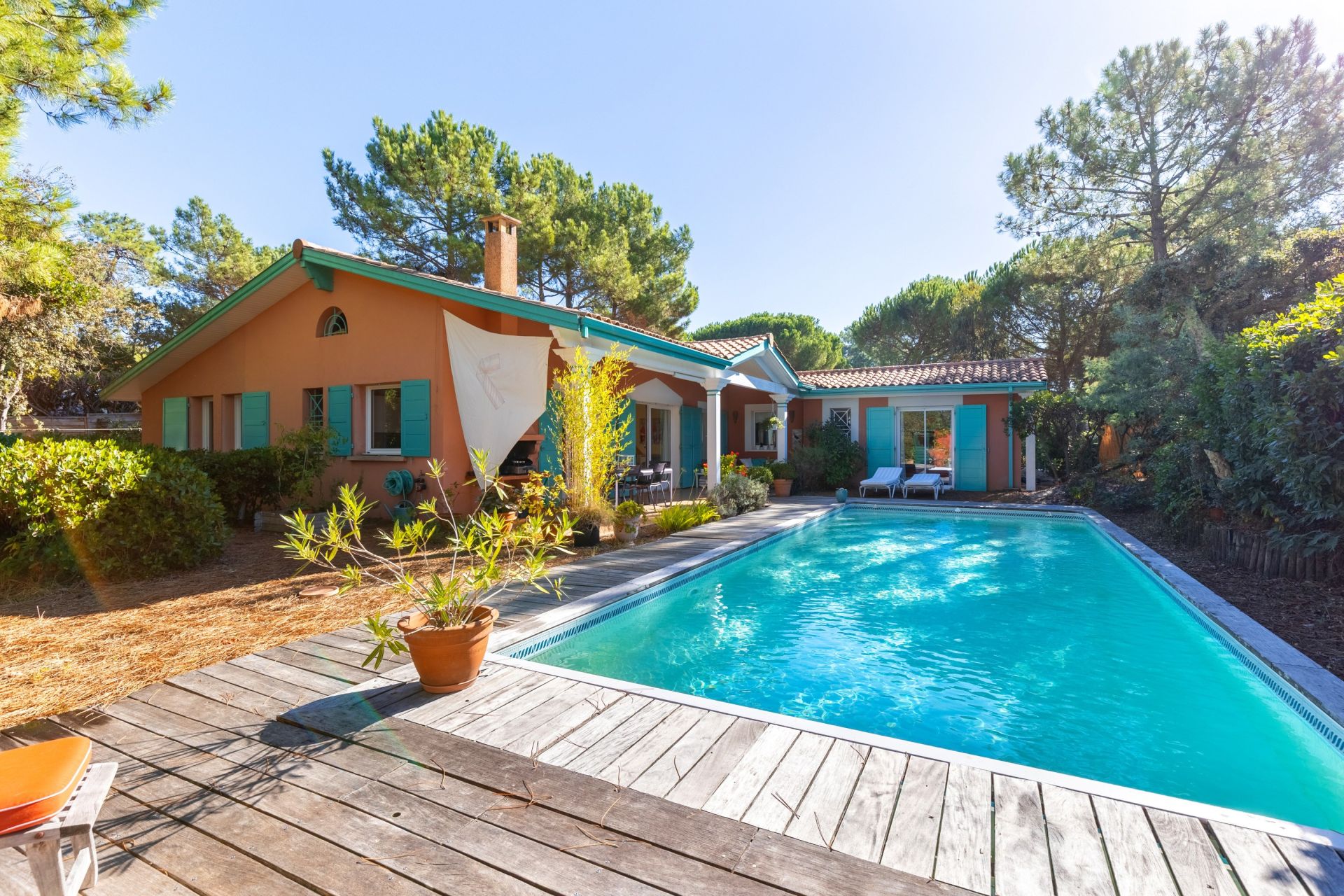 house 5 Rooms for sale on CAP FERRET (33970)