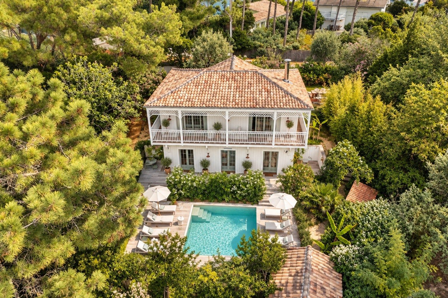 house 5 Rooms for sale on CAP FERRET (33970)
