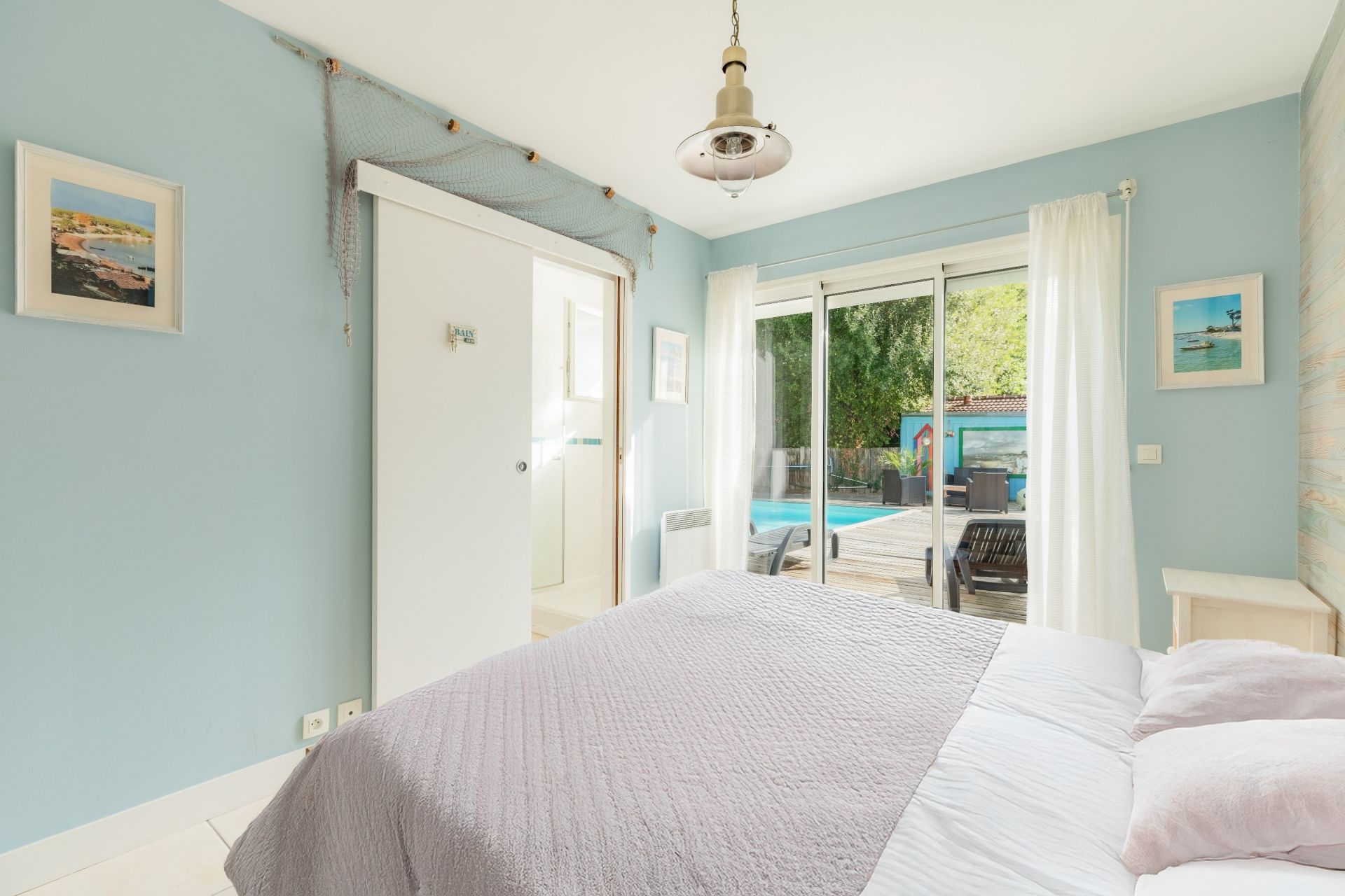 house 7 Rooms for sale on CAP FERRET (33970)