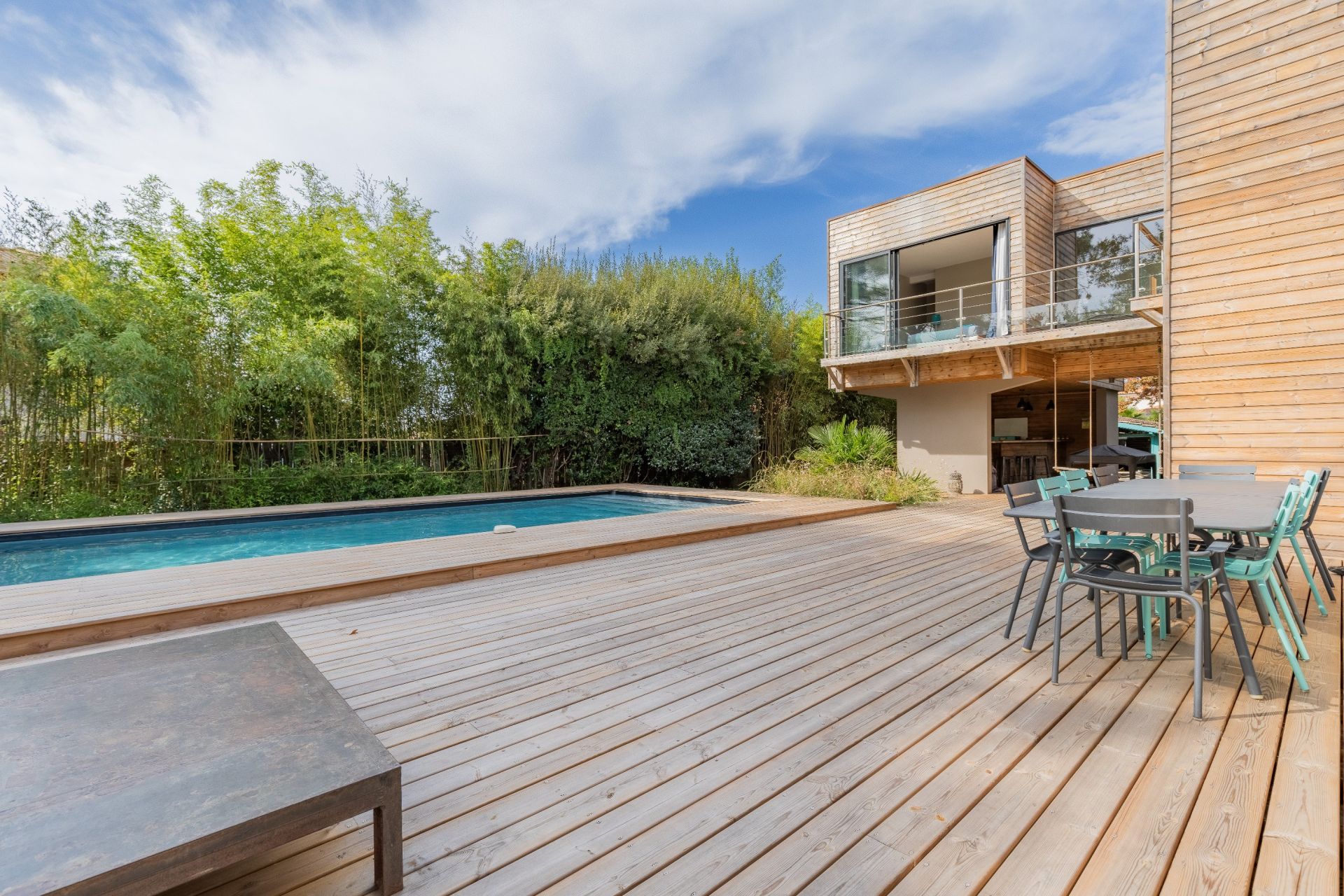 house 7 Rooms for sale on CAP FERRET (33970)