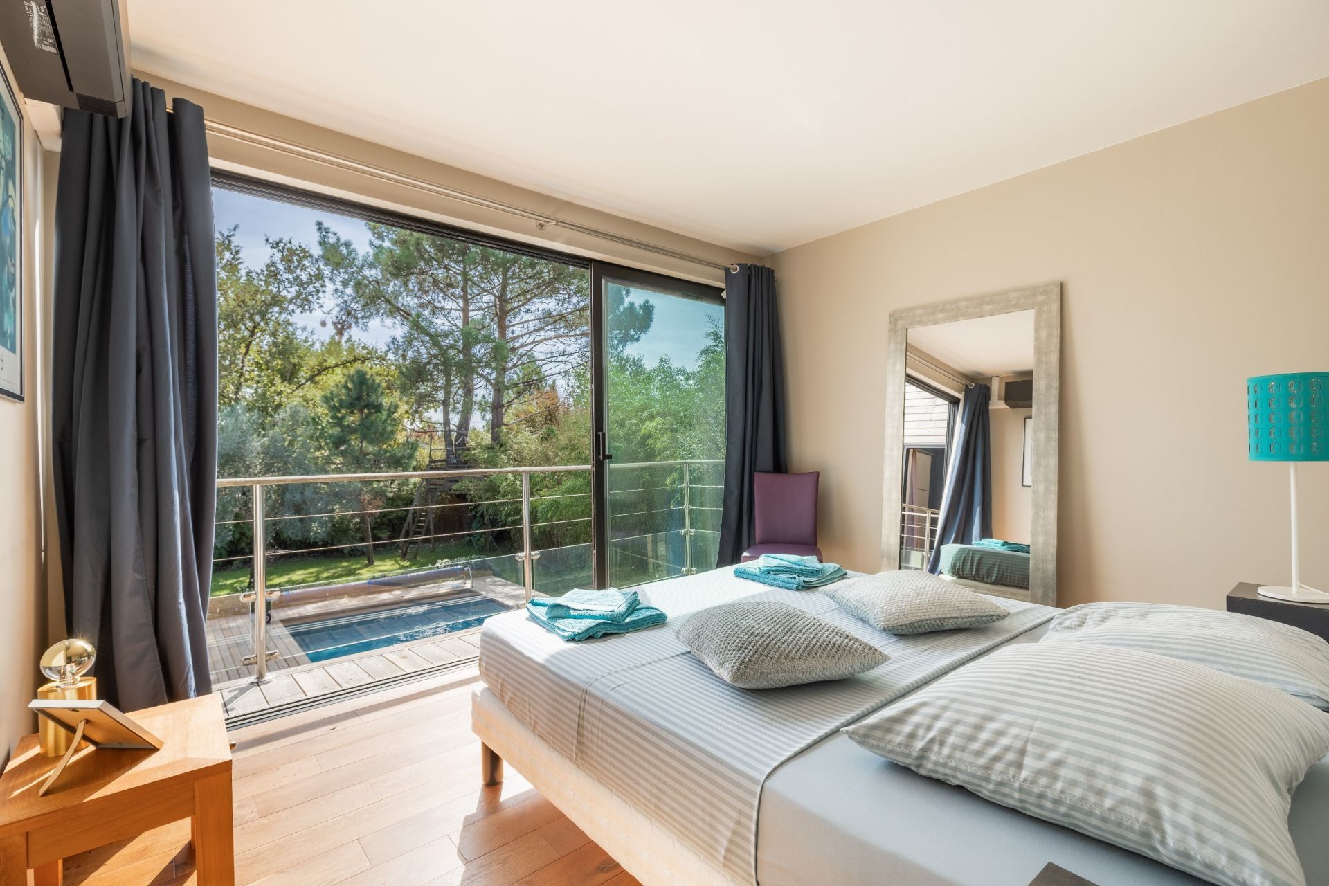 house 7 Rooms for sale on CAP FERRET (33970)