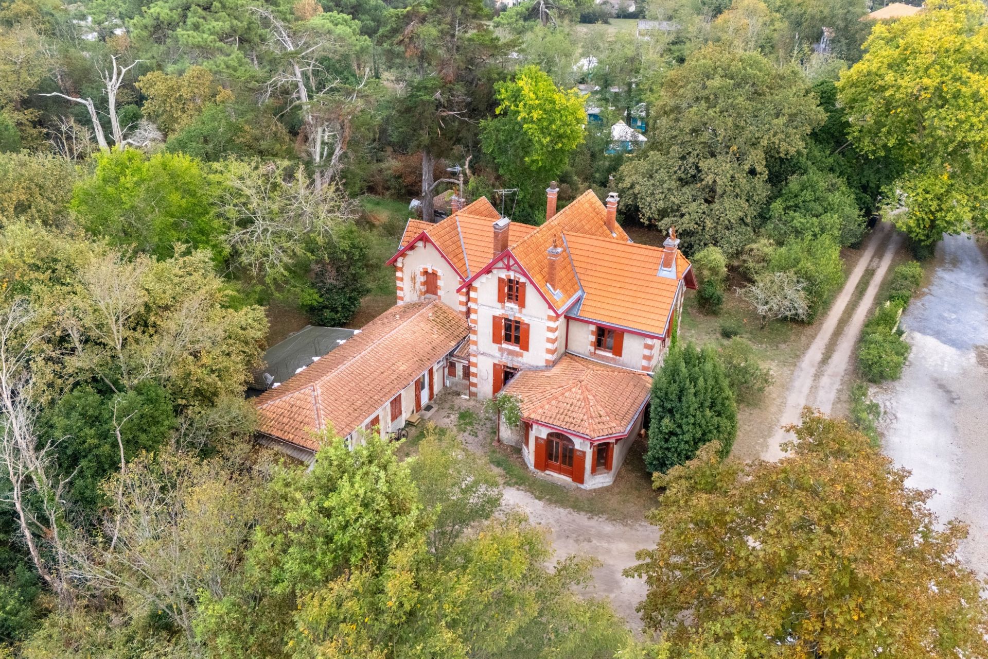 house 15 Rooms for sale on LA TESTE DE BUCH (33260)